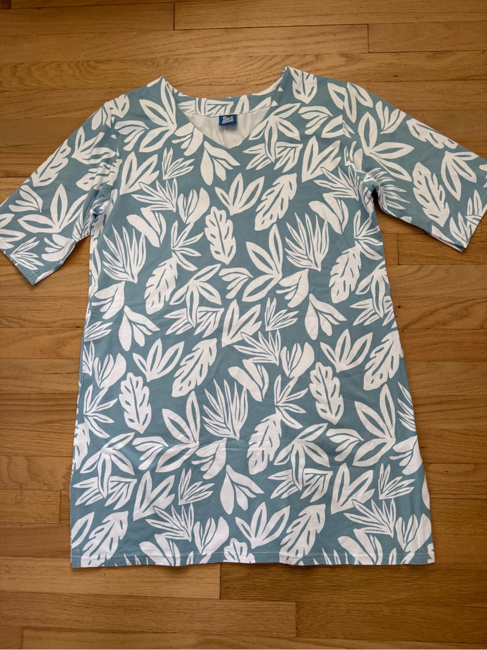 Rip Skirt Hawaii M/L Tropical Shadows Blue & White Floral Print Dress Cover Up